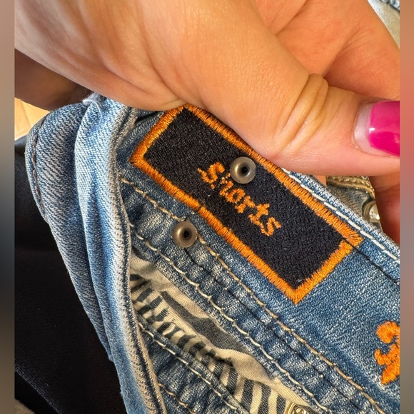 Rock Revival Fay Stretch Short - Picture 14 of 15